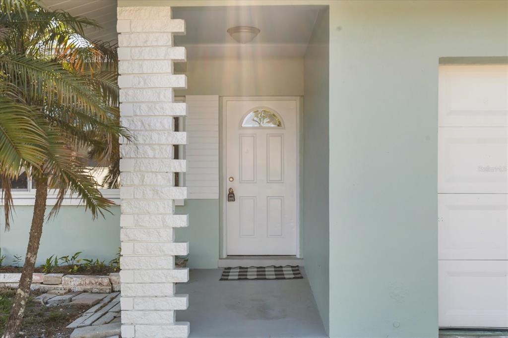 12432 136th Lane Largo, FL 33774 - Photo 3 of 24