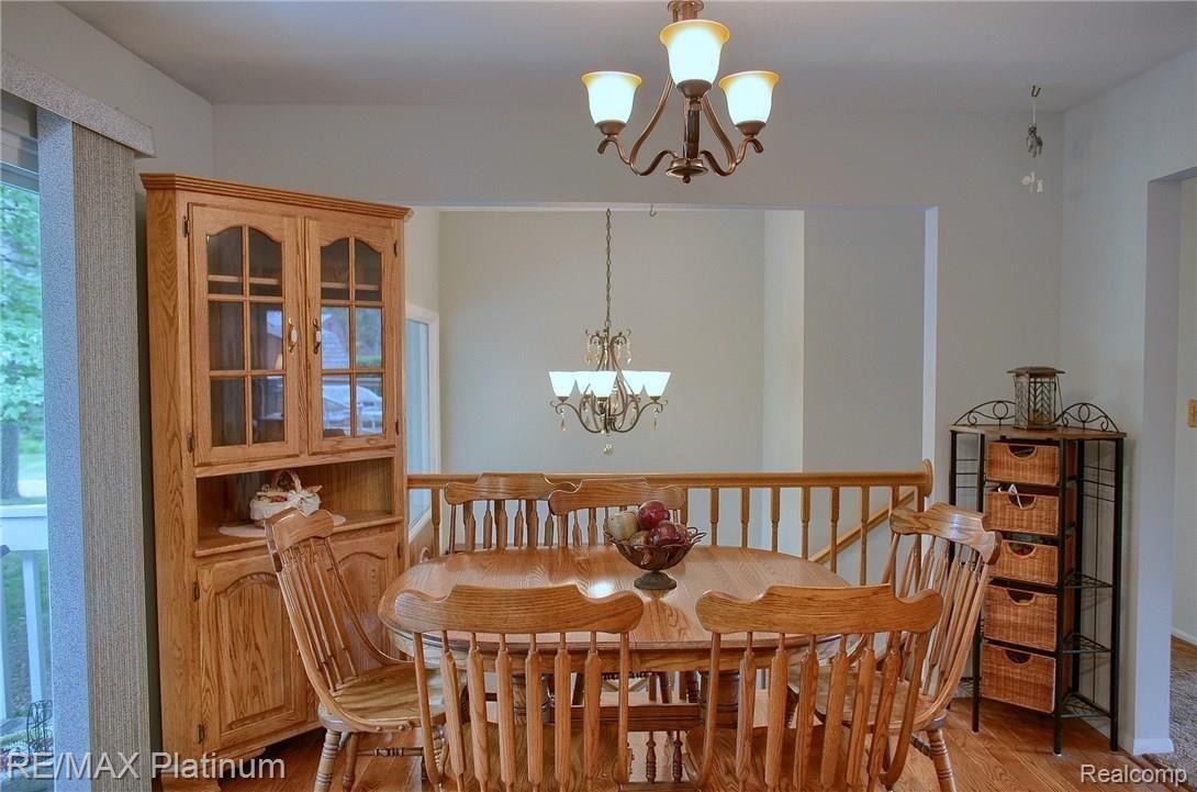 2217 Pleasant Ridge Howell, MI 48843 - Photo 10 of 36 DINING AREA VIEW 1