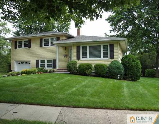 29 Larchmont Road Edison, NJ 08837 - Photo 1 of 10 Gallery Image 1