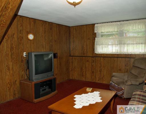 29 Larchmont Road Edison, NJ 08837 - Photo 9 of 10 Gallery Image 9