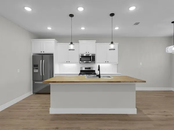 $2,400 | 4905 Sweetbay Road, Sherman, TX 75092