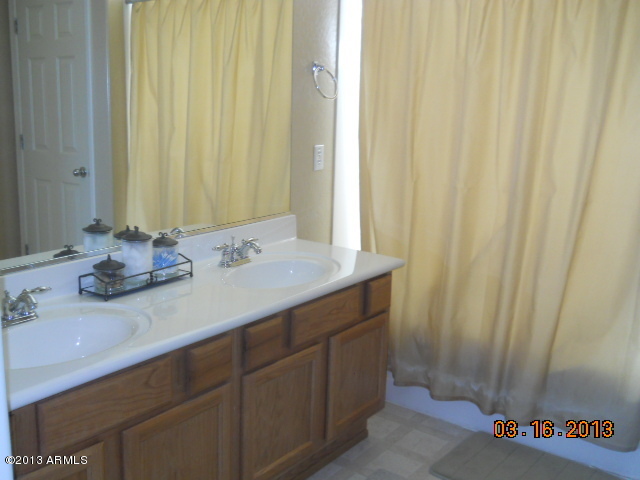 45375 Portabello Road Maricopa, AZ 85139 - Photo 12 of 13 master bath