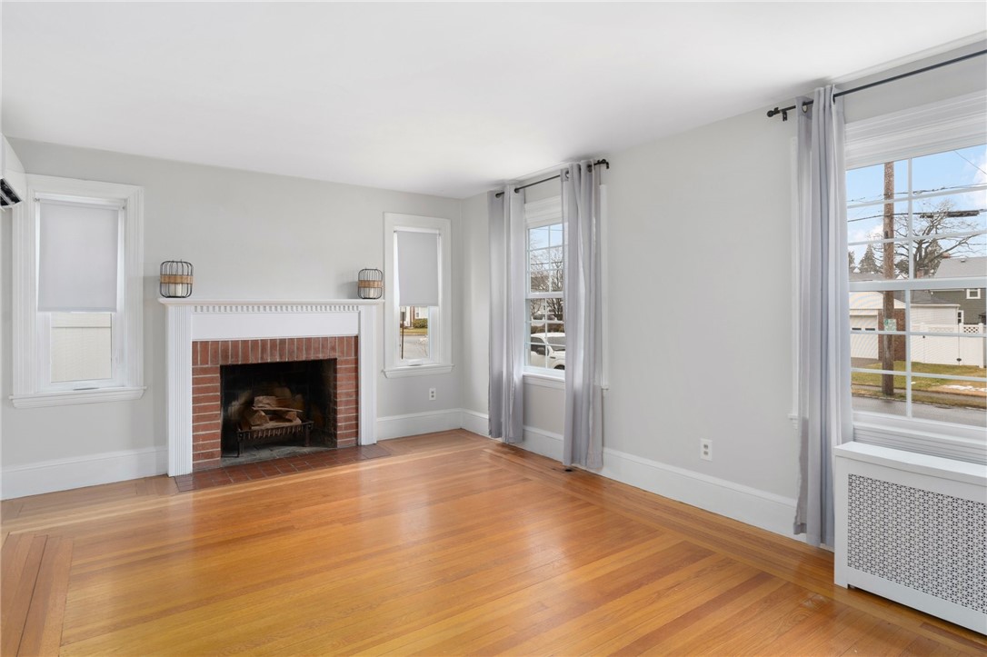 80 Mauran Street Cranston, RI 02910 - Photo 11 of 36