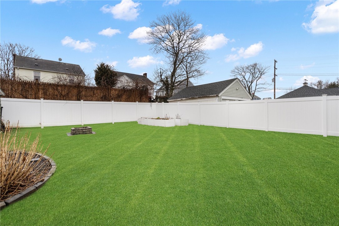 80 Mauran Street Cranston, RI 02910 - Photo 32 of 36