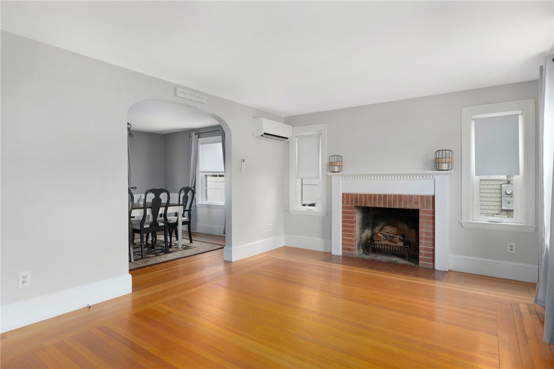 80 Mauran Street Cranston, RI 02910 - Photo 9 of 36