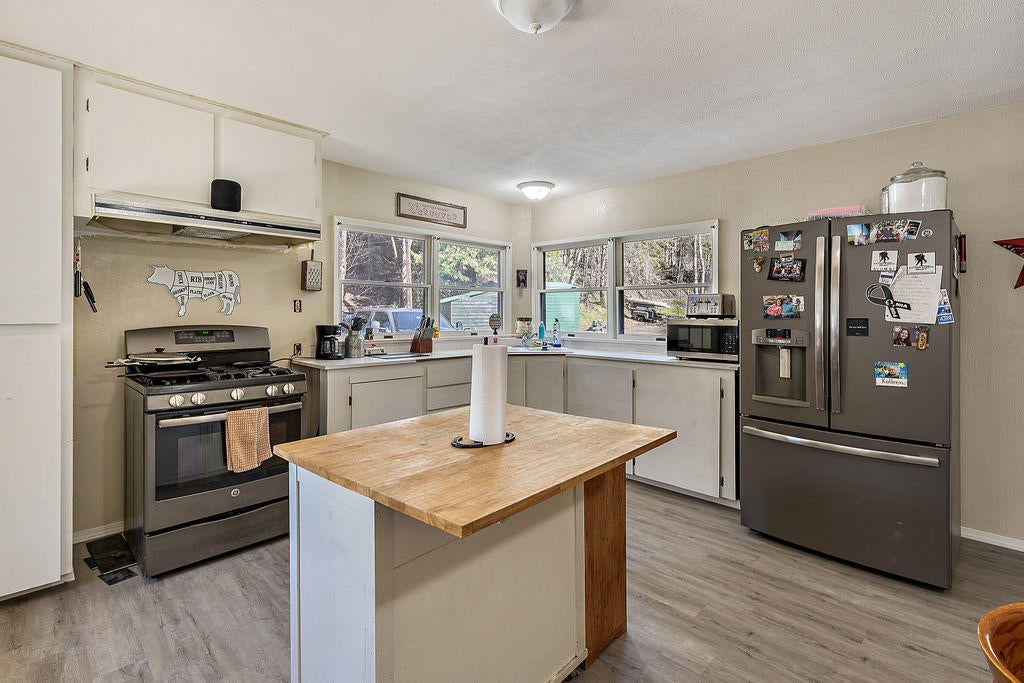 4832 Anderson Creek Road Talent, OR 97540 - Photo 23 of 39 ACR(30)