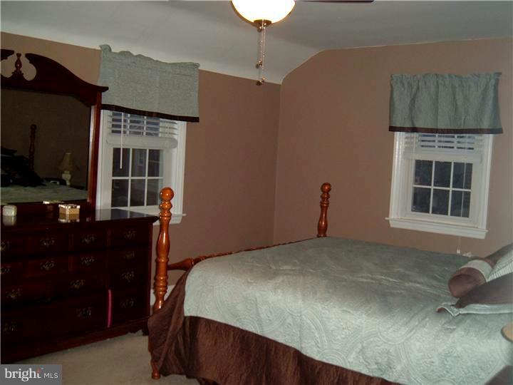 209 Friendship Road Drexel Hill, PA 19026 - Photo 14 of 18 Bedroom - Main