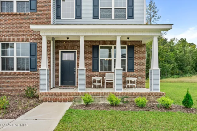 $2,450 | 909 Freewoods Court, Jacksonville, NC 28546