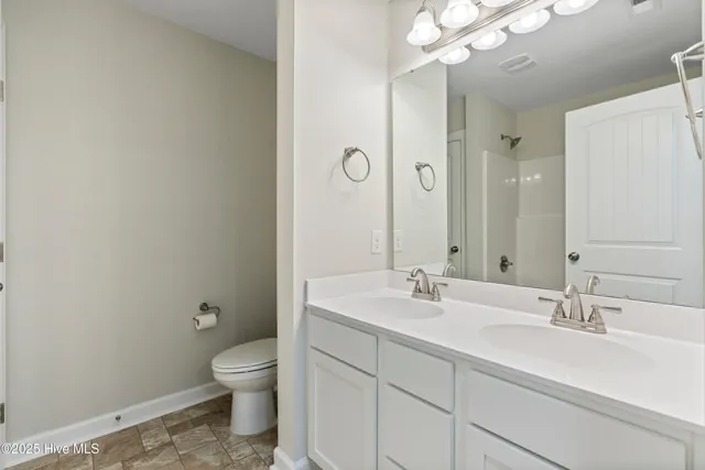 $2,450 | 909 Freewoods Court, Jacksonville, NC 28546