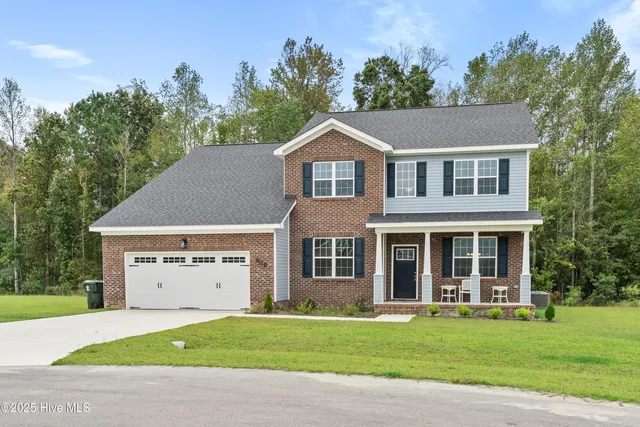 $2,450 | 909 Freewoods Court, Jacksonville, NC 28546
