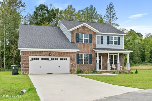 $2,450 | 909 Freewoods Court, Jacksonville, NC 28546