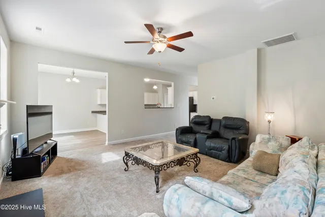 $2,450 | 909 Freewoods Court, Jacksonville, NC 28546