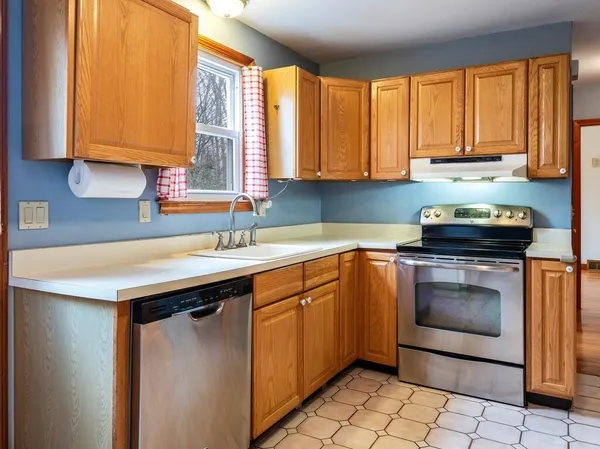 $3,500 | 70 Ridge Road, Marlborough, MA 01752