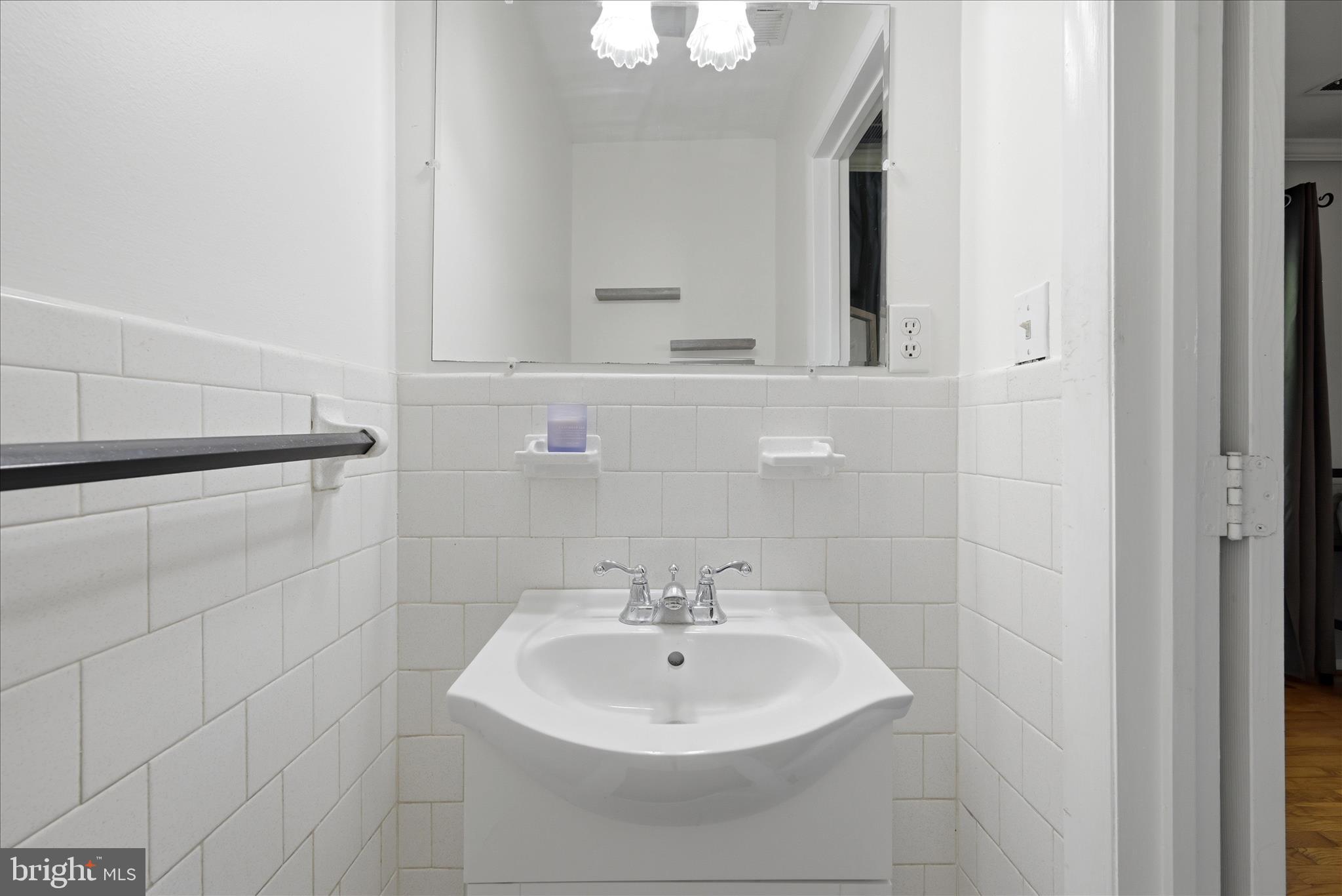 117 Highlander Road Stephens City, VA 22655 - Photo 27 of 33 Primary Bathroom