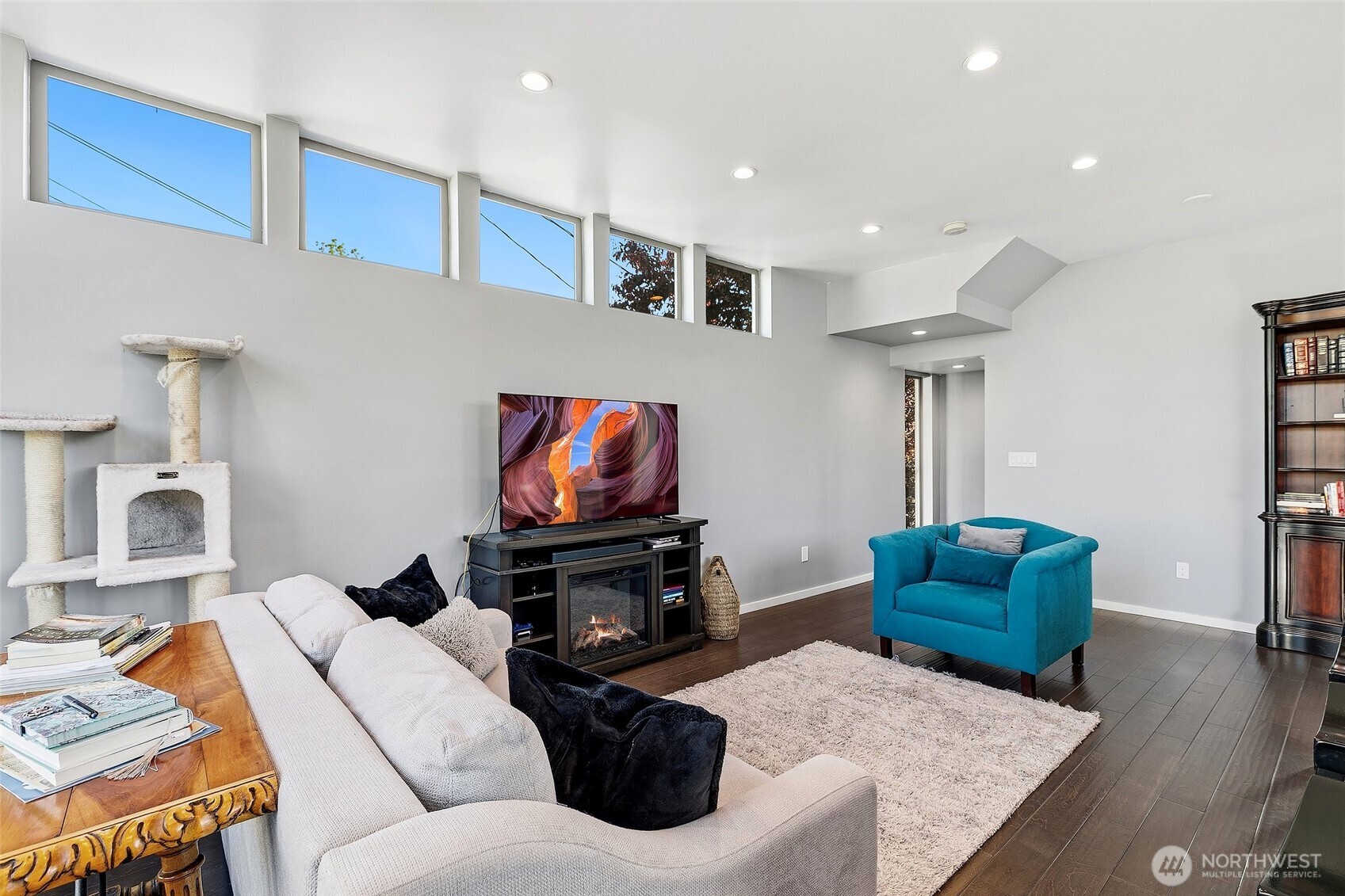 5953 Fauntleroy Way Southwest, Unit D Seattle, WA 98136 - Photo 5 of 29