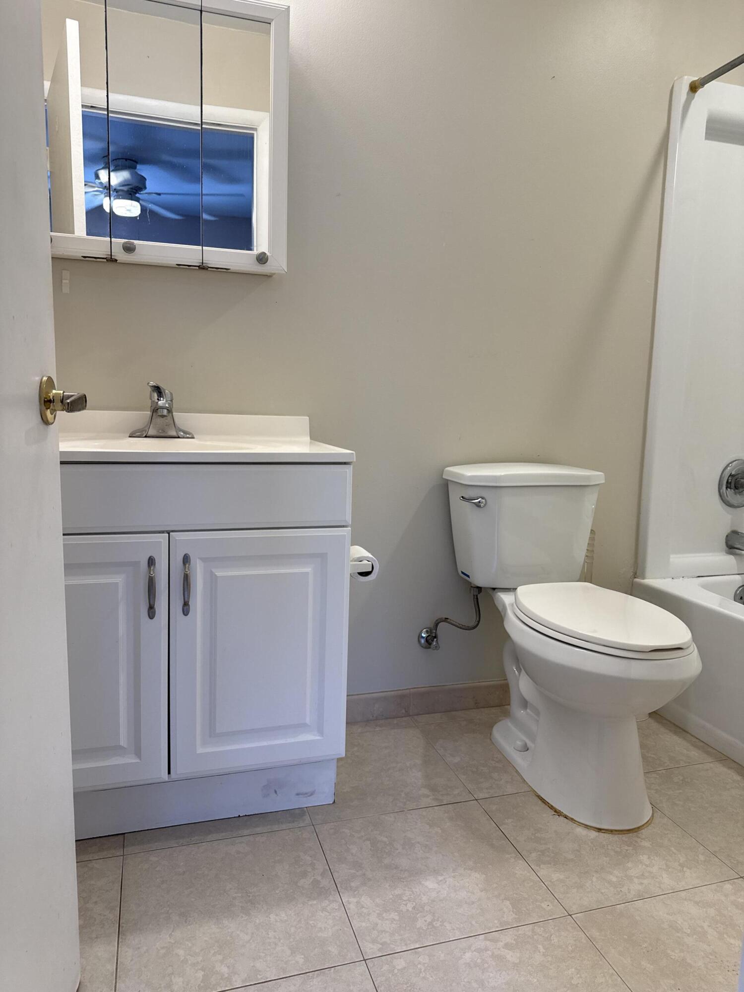 141 Ipswich Street, Unit 3 Boca Raton, FL 33487 - Photo 6 of 8 80410187188__09B64463-B99C-40DB-8DF0-812