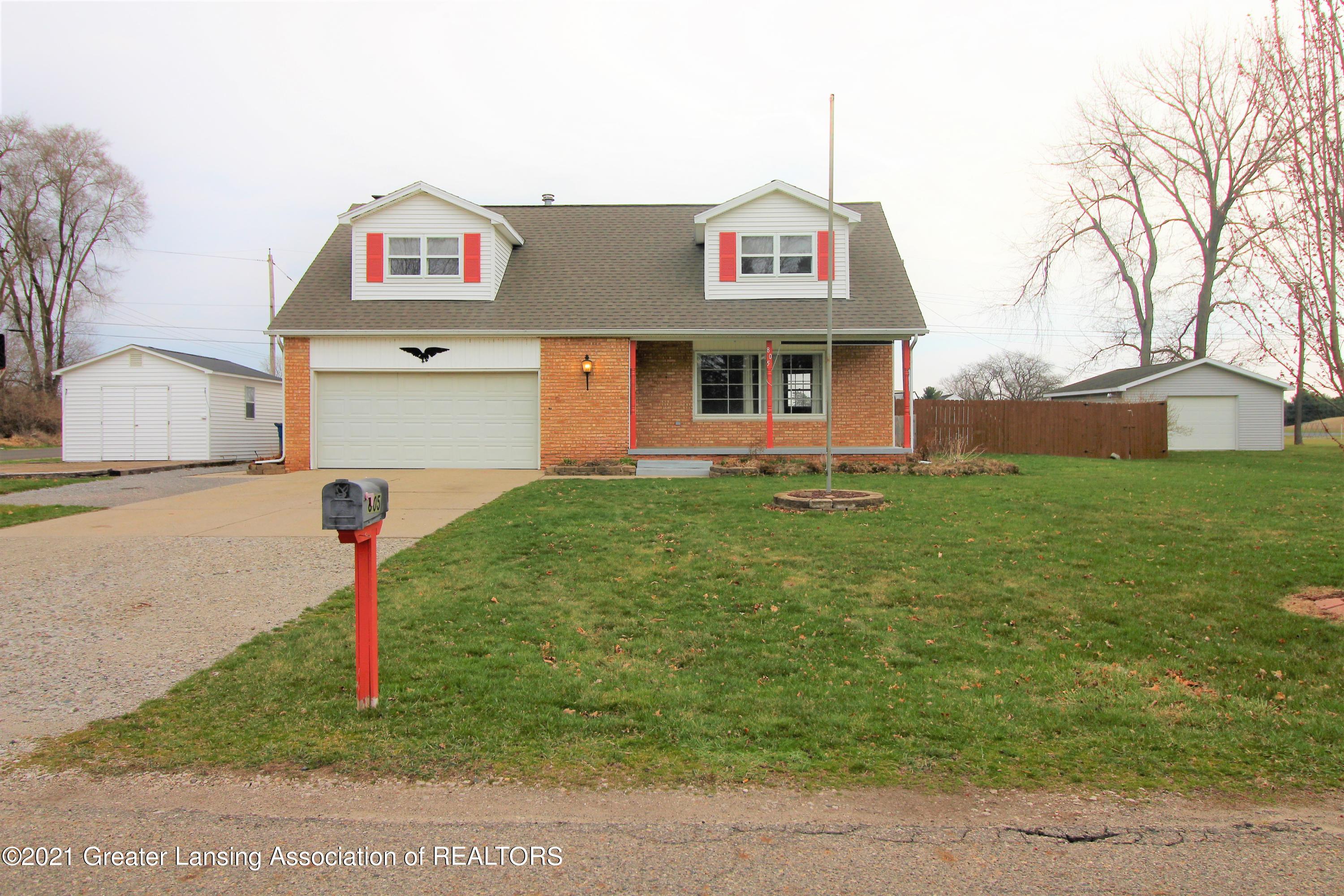805 Raeburn Road Eaton Rapids, MI 48827 - Photo 1 of 37 01