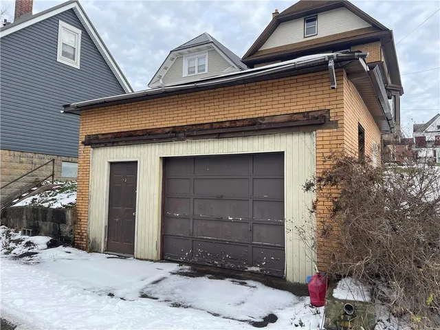 $54,900 | 253 Ridge Avenue, New Kensington, PA 15068