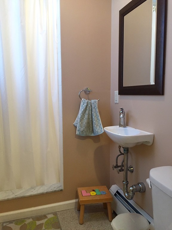 26 Stockwell Road Hadley, MA 01035 - Photo 8 of 29 Gallery Image 8