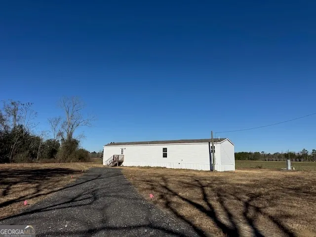 a view of a dry yard