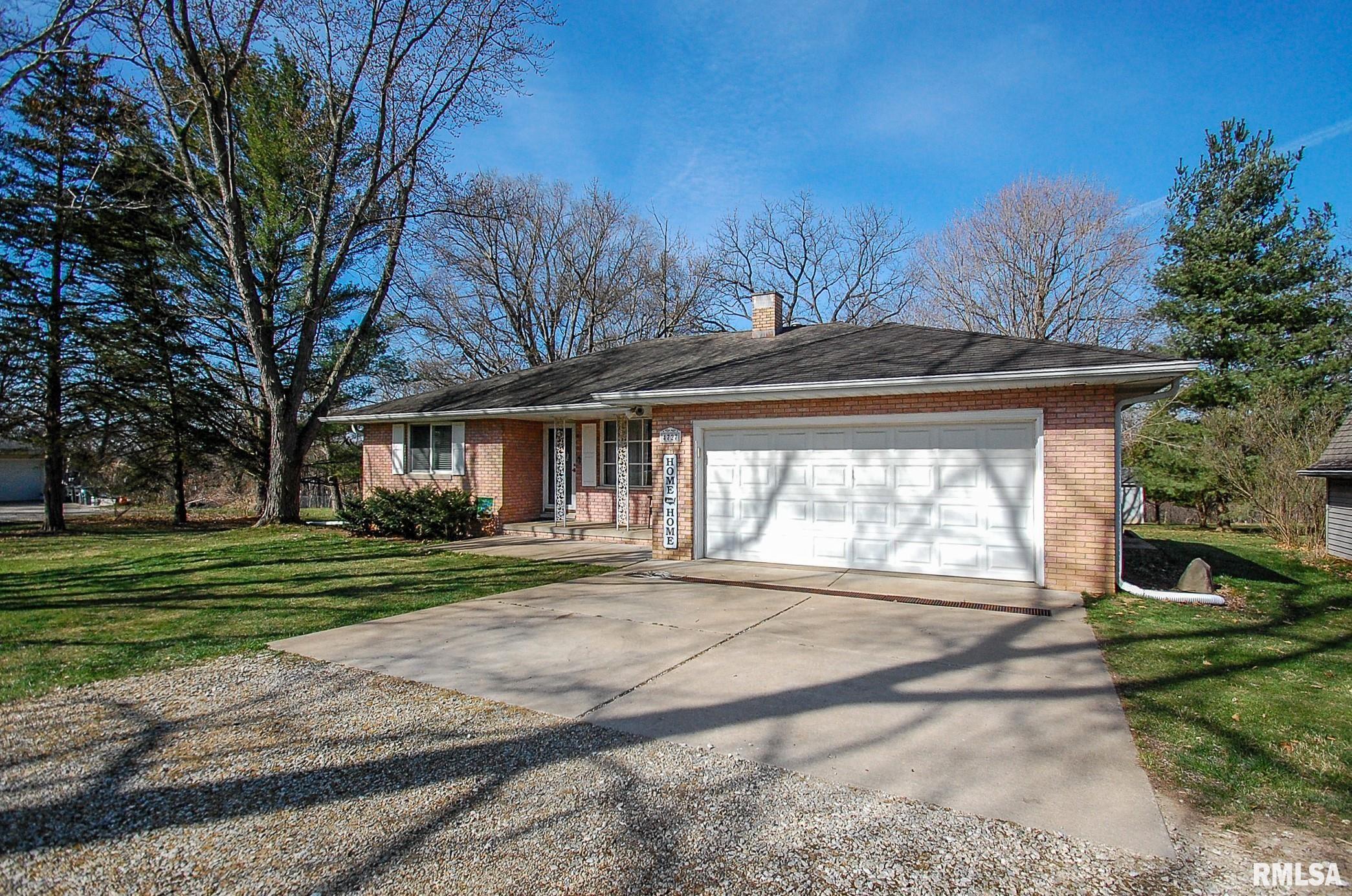 4727 North Koerner Road Peoria, IL 61615 - Photo 2 of 38 Gallery Image 2