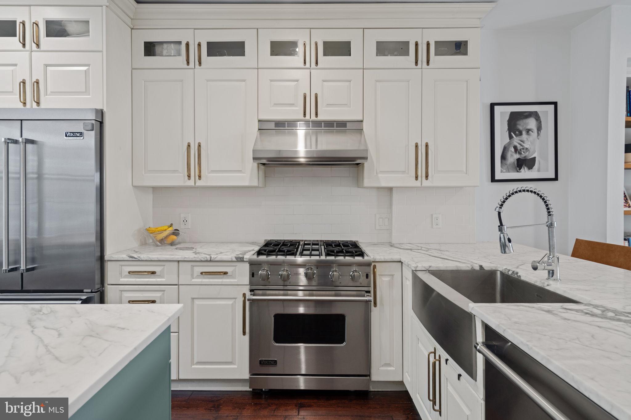 311 Pemberton Street Philadelphia, PA 19147 - Photo 3 of 34
