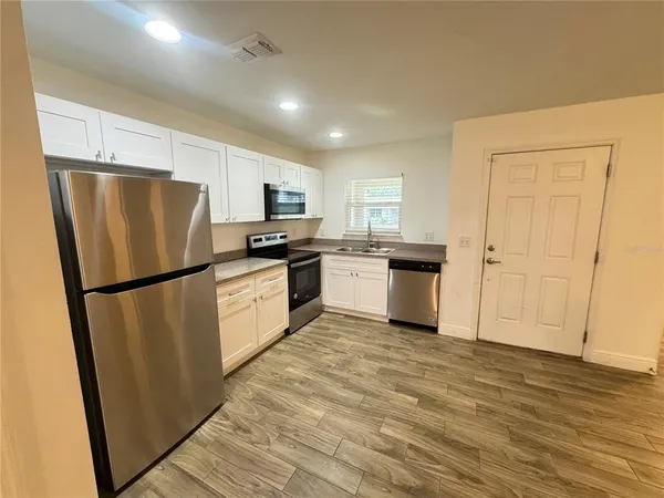 $1,549 | 708 Bon Air Street, Lakeland, FL 33805