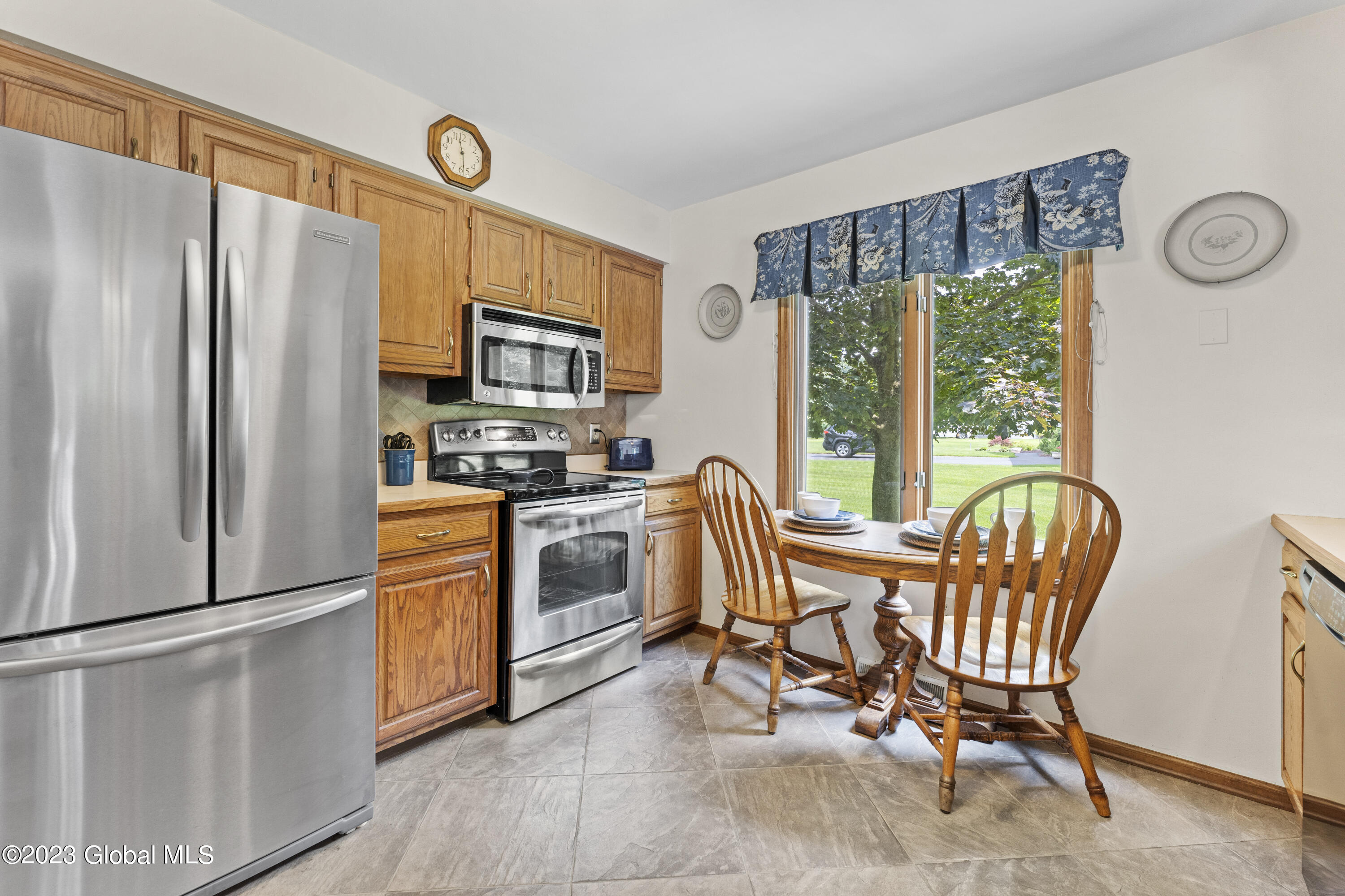 281 Autumn Run Rotterdam, NY 12306 - Photo 12 of 30 20-DOD08552