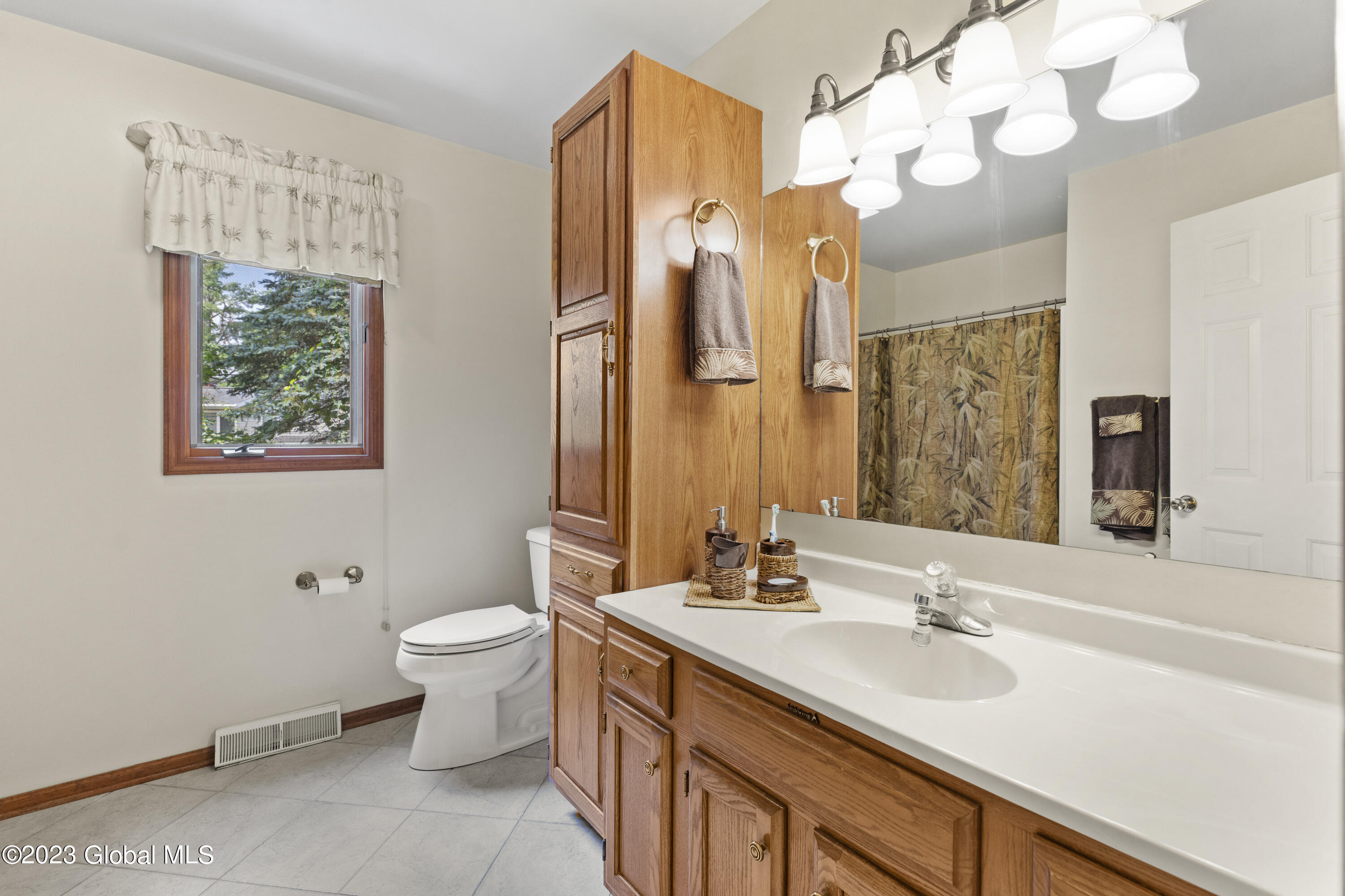 281 Autumn Run Rotterdam, NY 12306 - Photo 17 of 30 25-DOD08567