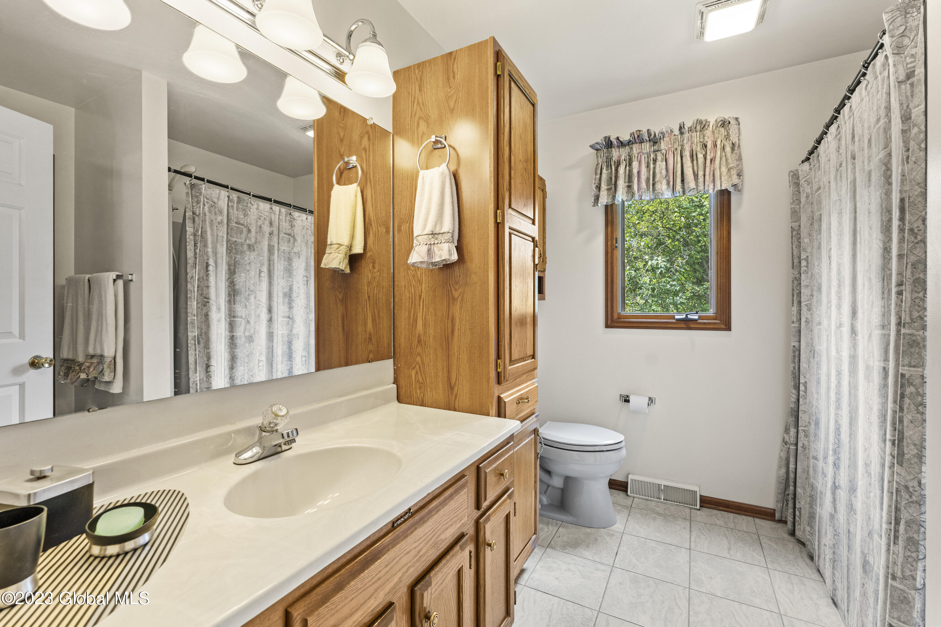 281 Autumn Run Rotterdam, NY 12306 - Photo 21 of 30 29-DOD08579