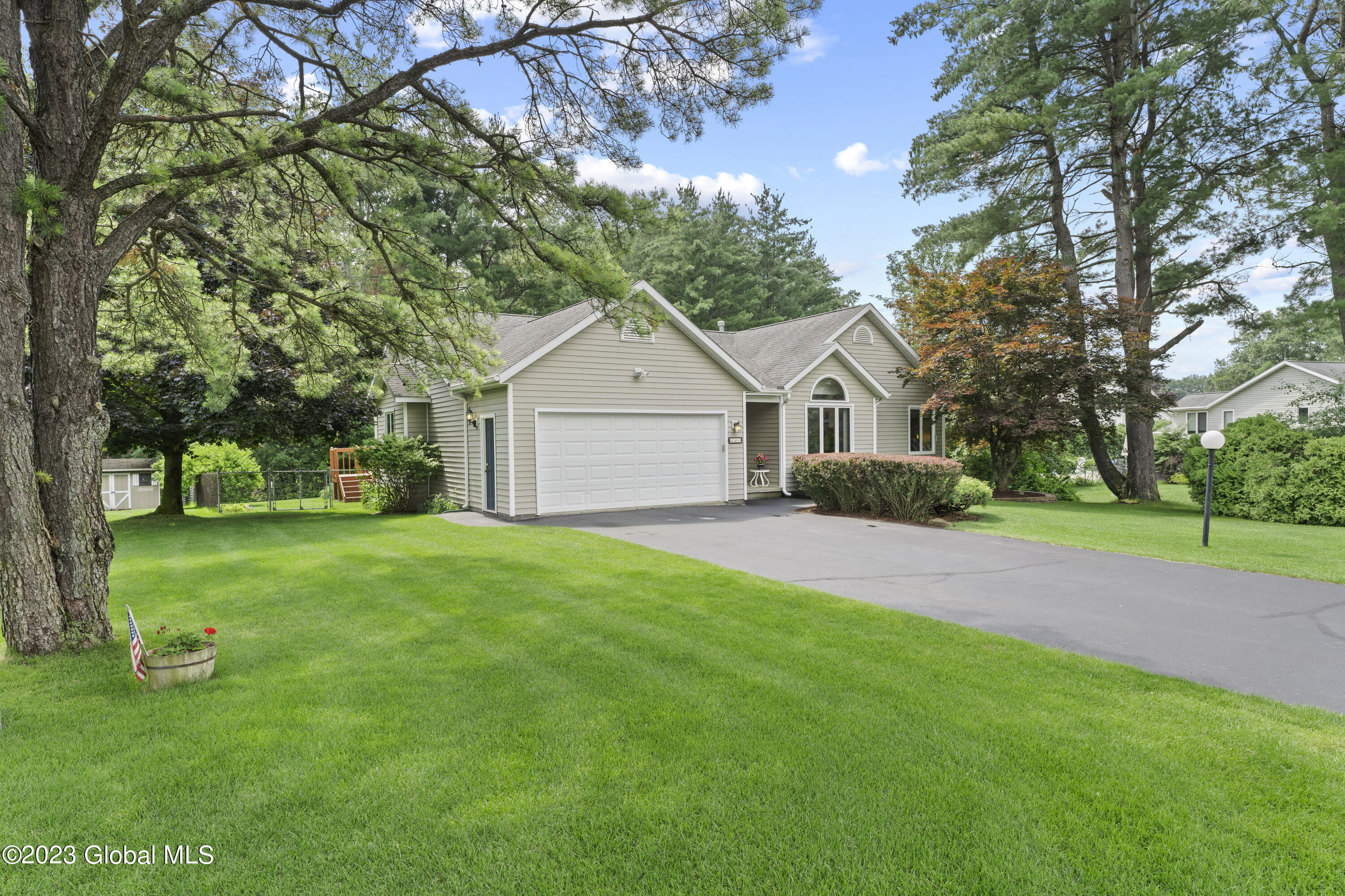 281 Autumn Run Rotterdam, NY 12306 - Photo 26 of 30 08-DOD08516