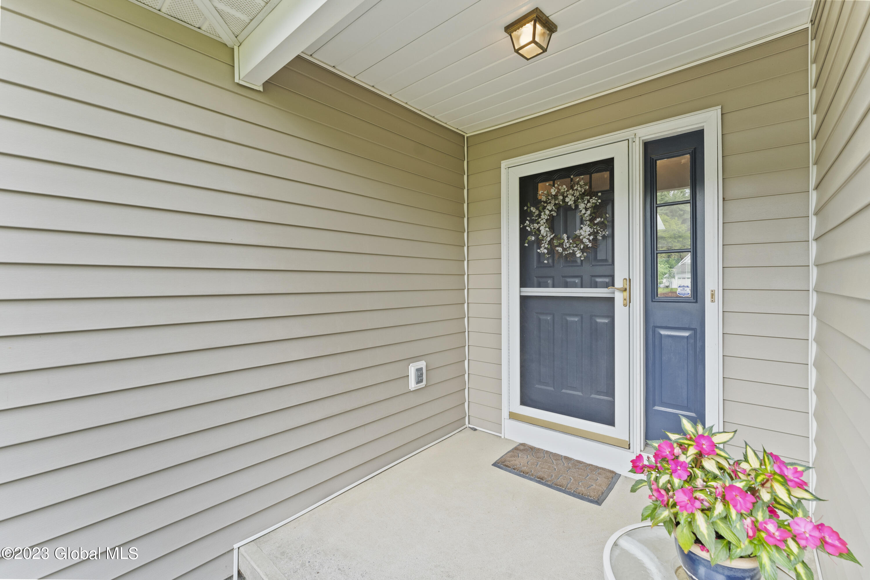 281 Autumn Run Rotterdam, NY 12306 - Photo 3 of 30 06-DOD08510