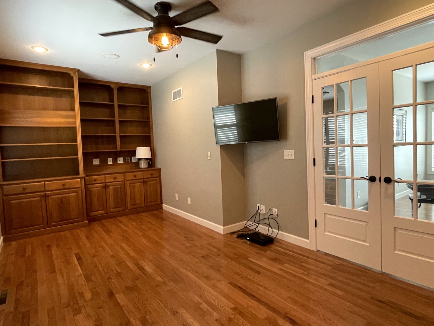 2239 Riverview Road Rock Falls, IL 61071 - Photo 14 of 70 a living room with furniture and a flat screen tv