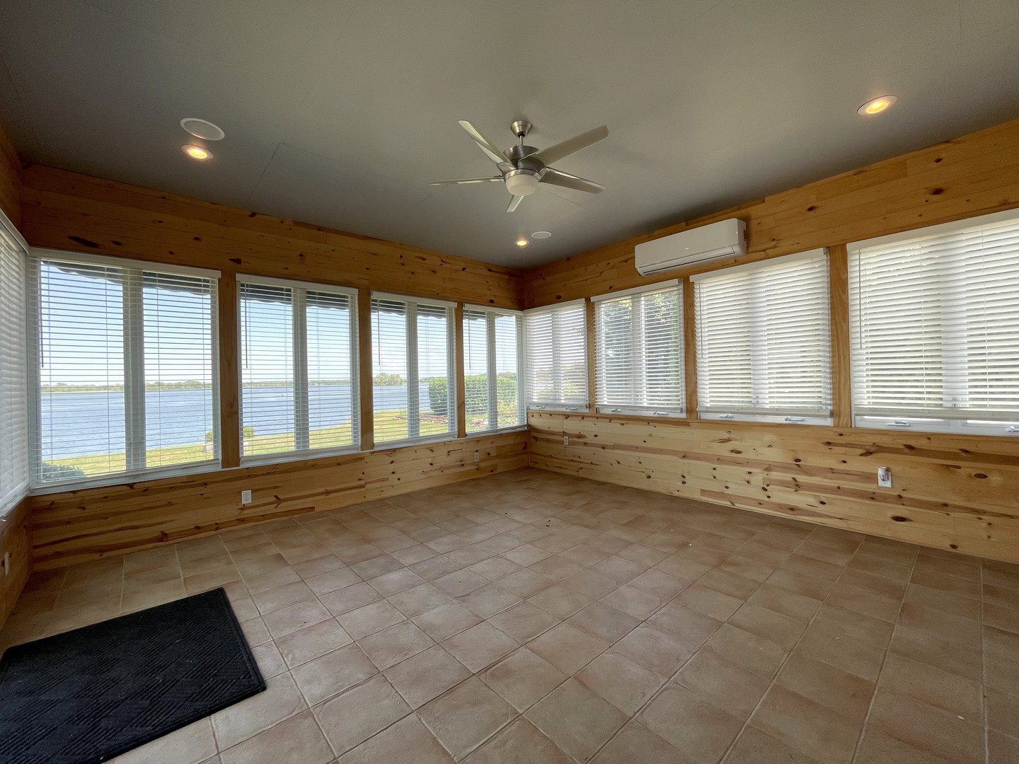 2239 Riverview Road Rock Falls, IL 61071 - Photo 64 of 70 a view of an empty room with a window