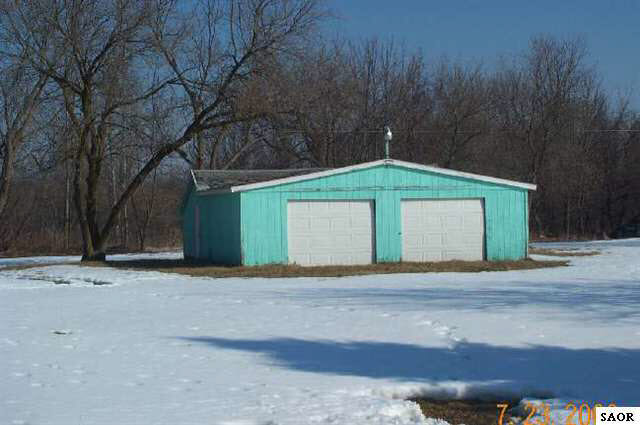 8460 Krouse Road Ovid, MI 48866 - Photo 3 of 9 43653-2.JPG