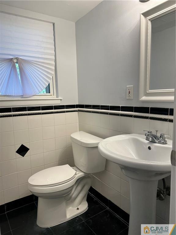 11 Continental Road Somerset, NJ 08873 - Photo 6 of 26 Gallery Image 6