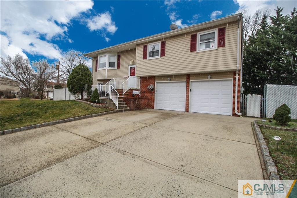 46 Bramhall Road Colonia, NJ 07067 - Photo 3 of 25 Gallery Image 3