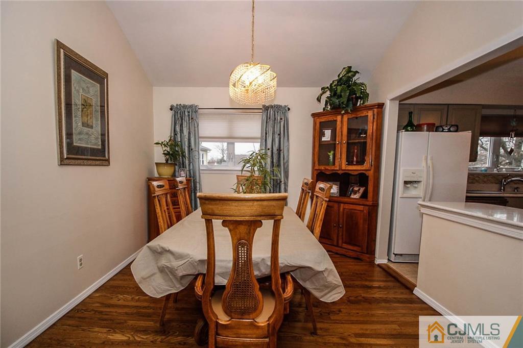46 Bramhall Road Colonia, NJ 07067 - Photo 8 of 25 Gallery Image 8