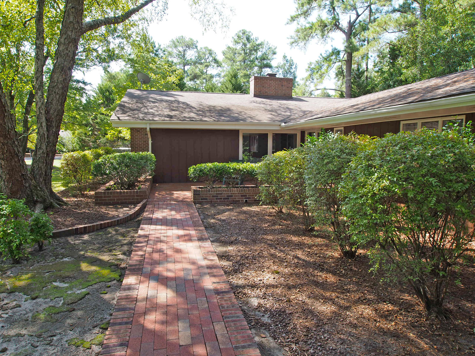 25 Pine Meadows Road Pinehurst, NC 28374 - Photo 2 of 25 entry1