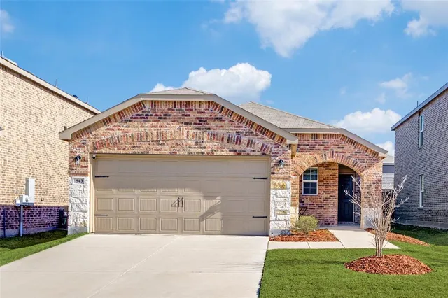 $2,100 | 843 Ozark Path, Princeton, TX 75407