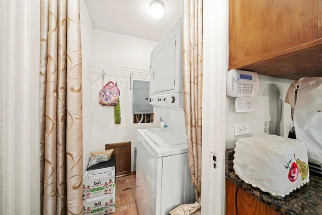 $170,000 | 3048 Sherwood Avenue, Markham, IL 60428