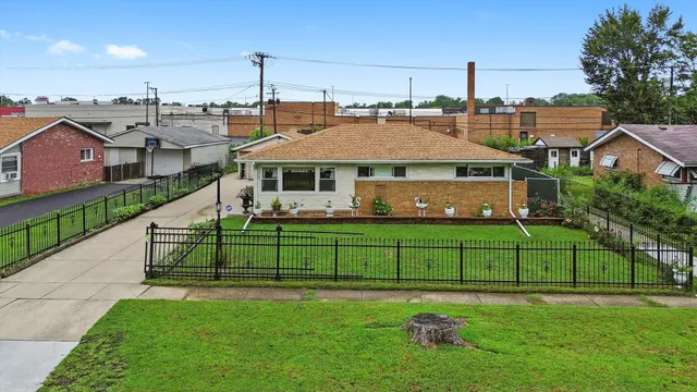 $170,000 | 3048 Sherwood Avenue, Markham, IL 60428