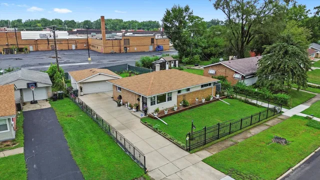 $170,000 | 3048 Sherwood Avenue, Markham, IL 60428