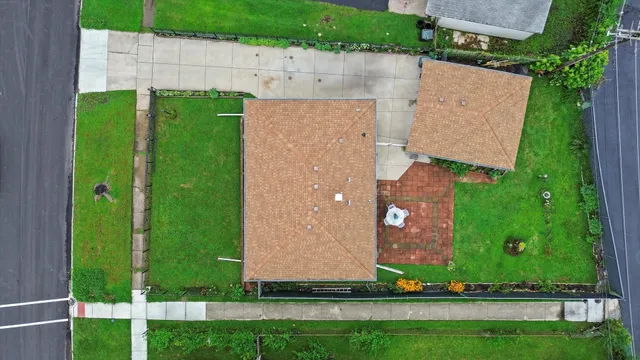 $170,000 | 3048 Sherwood Avenue, Markham, IL 60428