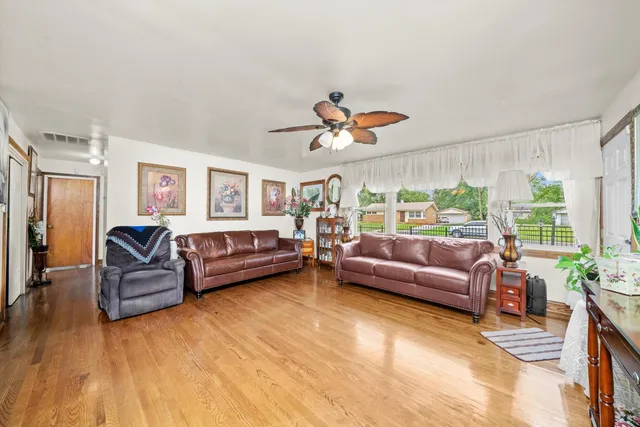 $170,000 | 3048 Sherwood Avenue, Markham, IL 60428