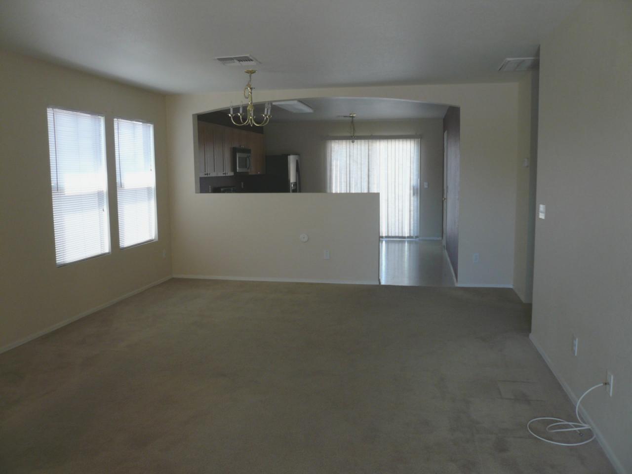 9610 West Payson Road Tolleson, AZ 85353 - Photo 3 of 11 Family Room