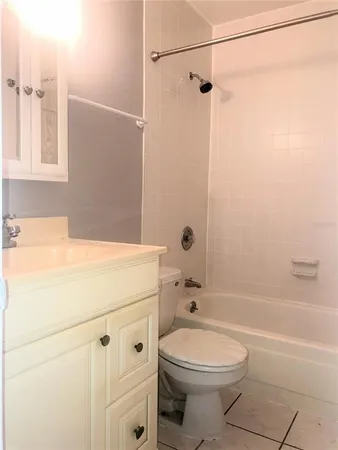$1,600 | 5942 Peregrine Avenue, Unit 22C, Orlando, FL 32819