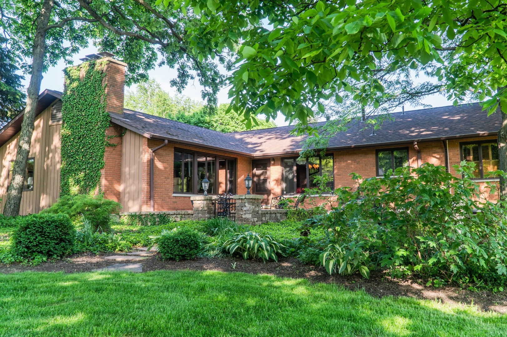 43W485 Thornapple Tree Road Sugar Grove, IL 60554 - Photo 4 of 45