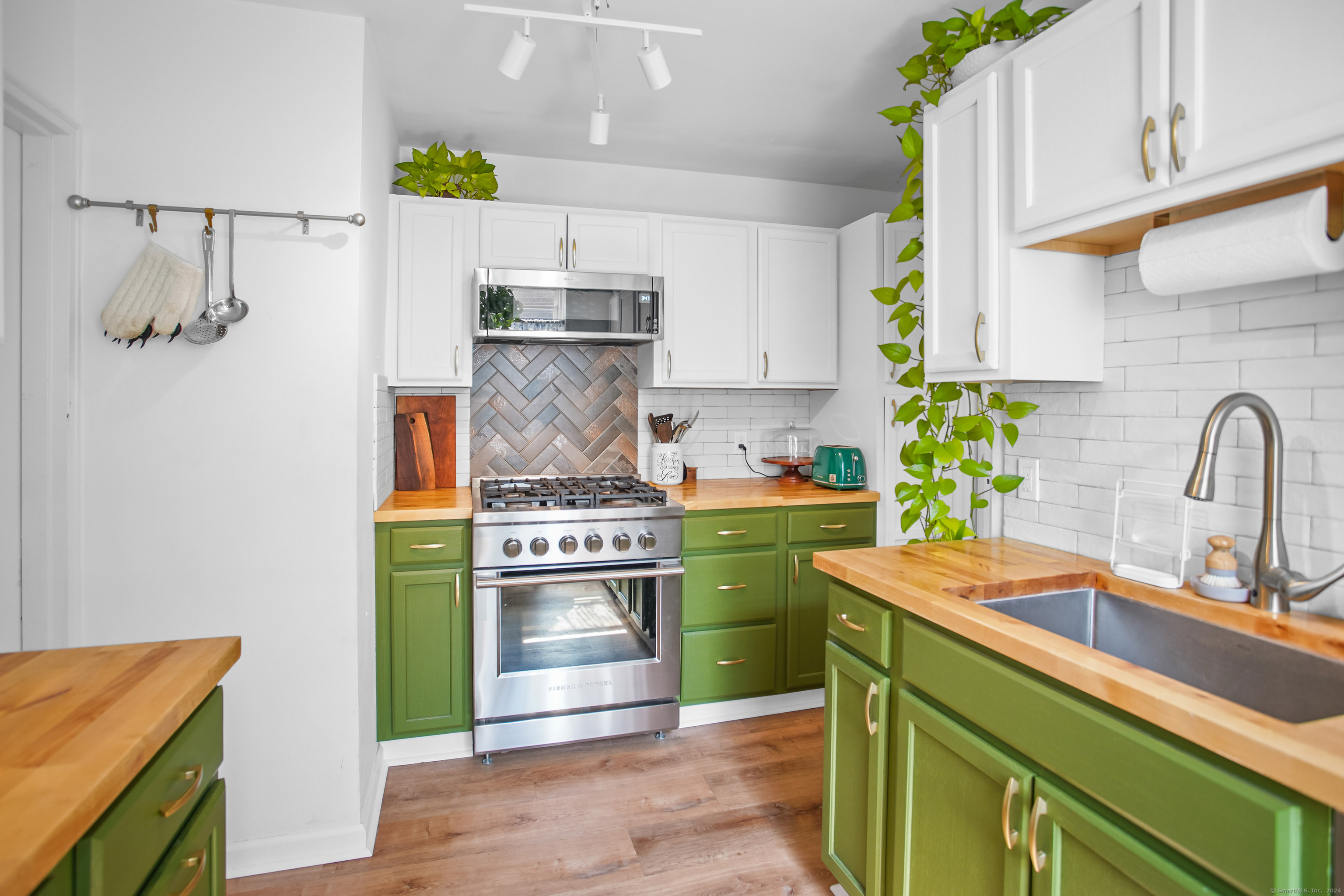 7 4th Street, Unit 5F Stamford, CT 06905 - Photo 12 of 33