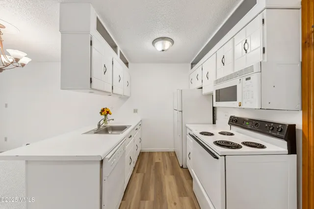 $685,000 | 903 North Frontage Road West, Unit 10, Vail, CO 81657